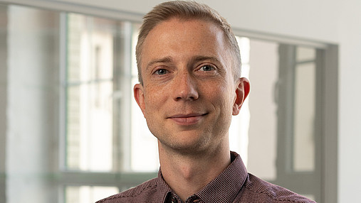Foto zum Thema "Jan Eichhorn im Interview": Zu sehen ist eine Porträtaufnahme von Jan Eichhorn.