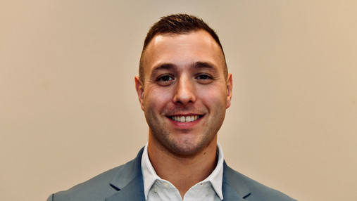 Foto zum Thema "IT-Fackräftemangel im öffentlichen Dienst": Zu sehen ist William Bobach, Vorsitzender der JUNGEN POLIZEI.